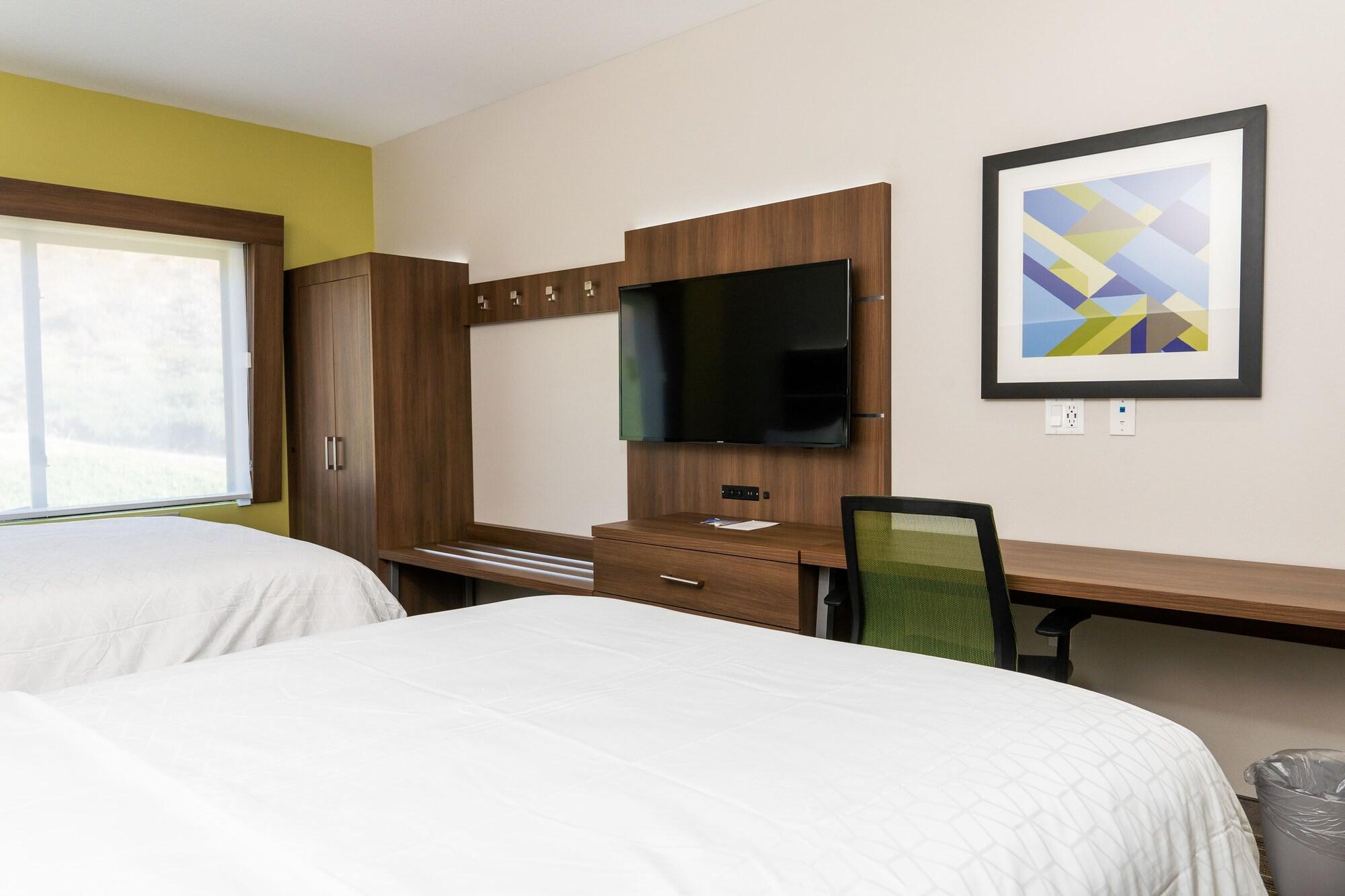 Holiday Inn Express & Suites - Lake Forest, An Ihg Hotel Exterior foto